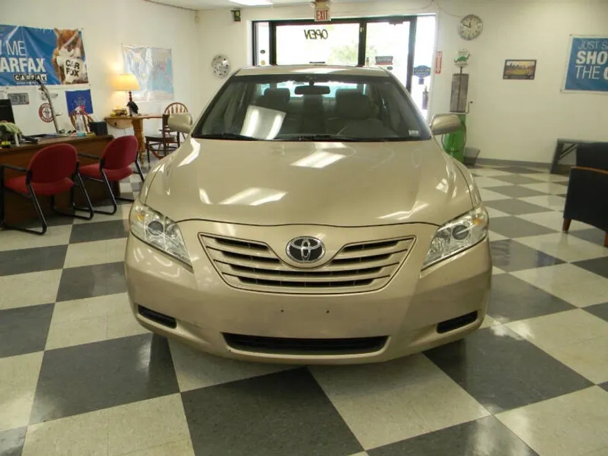 2007 Toyota Camry LE V6 photo 1