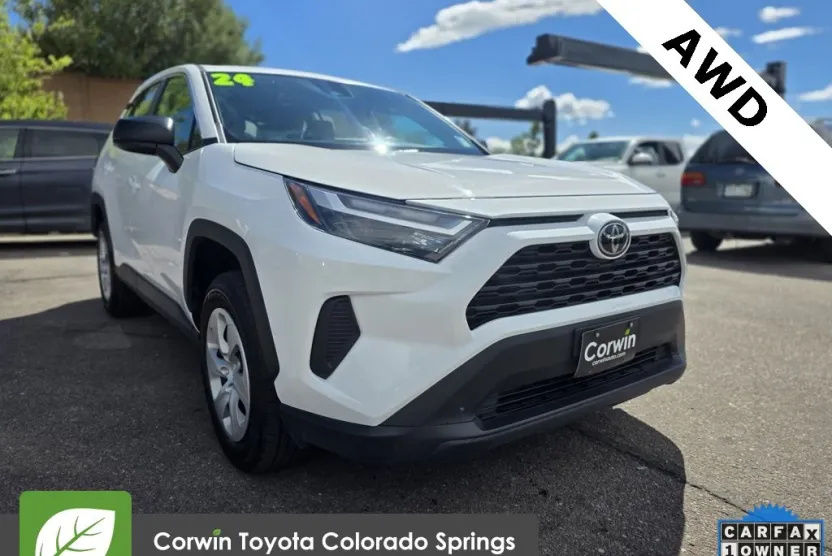 2024 Toyota RAV4 LE photo 1