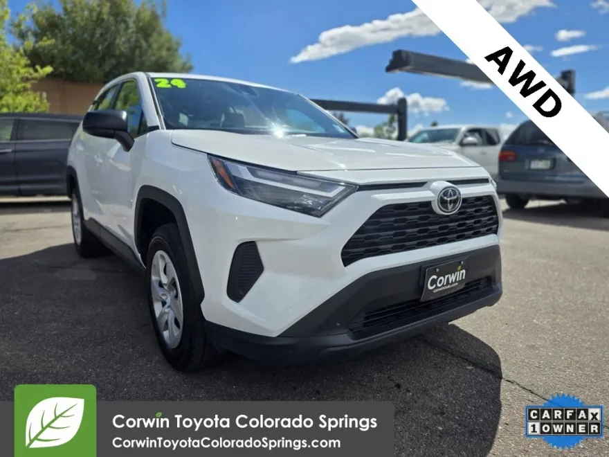 2024 Toyota RAV4 LE photo 1