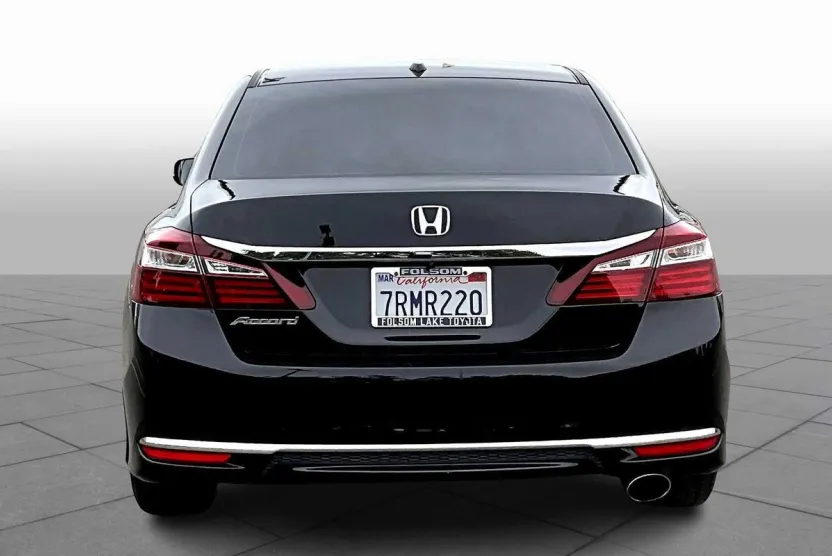 2016 Honda Accord EX-L photo 1
