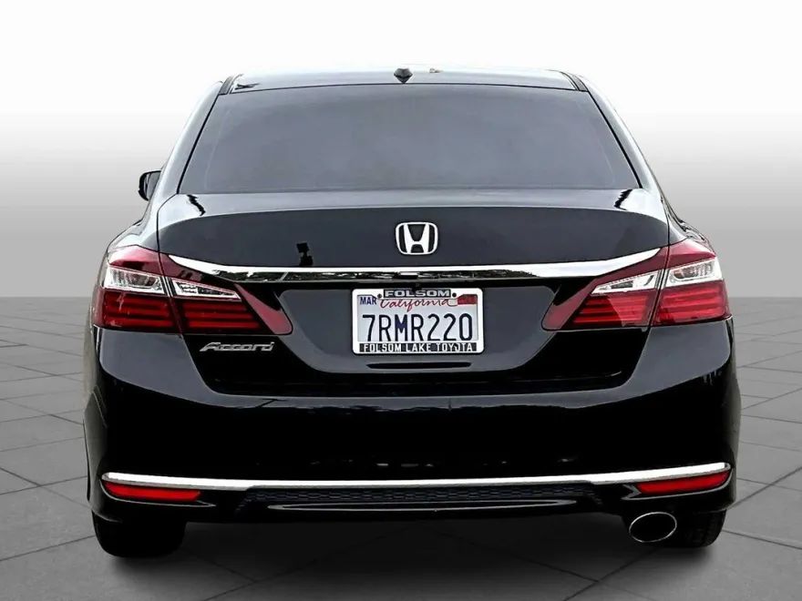 2016 Honda Accord EX-L photo 1
