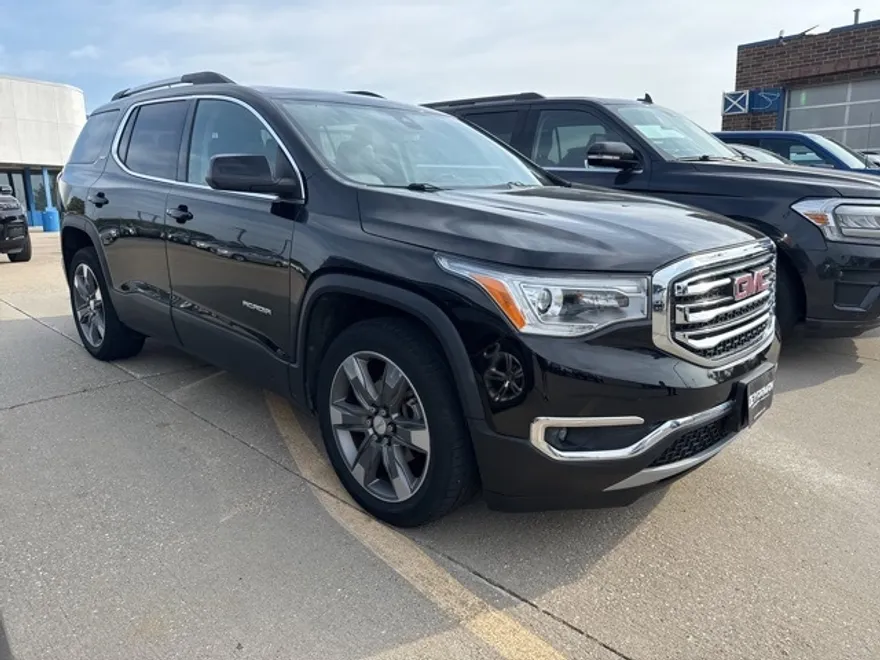 2017 Gmc Acadia SLT photo 1