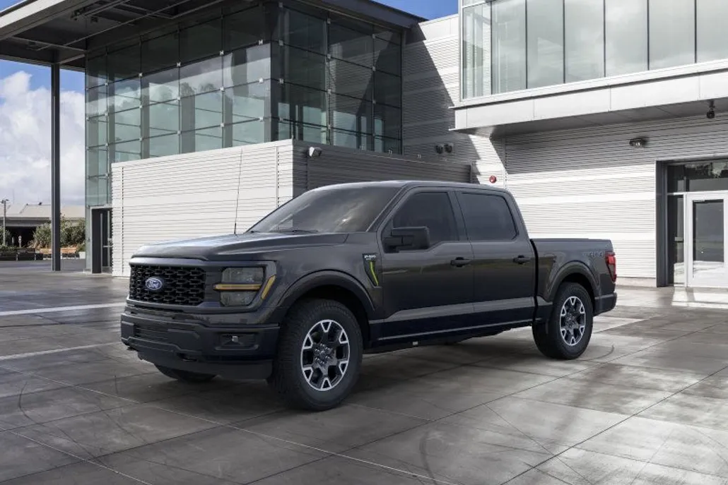 2025 Ford F-150 STX photo 1
