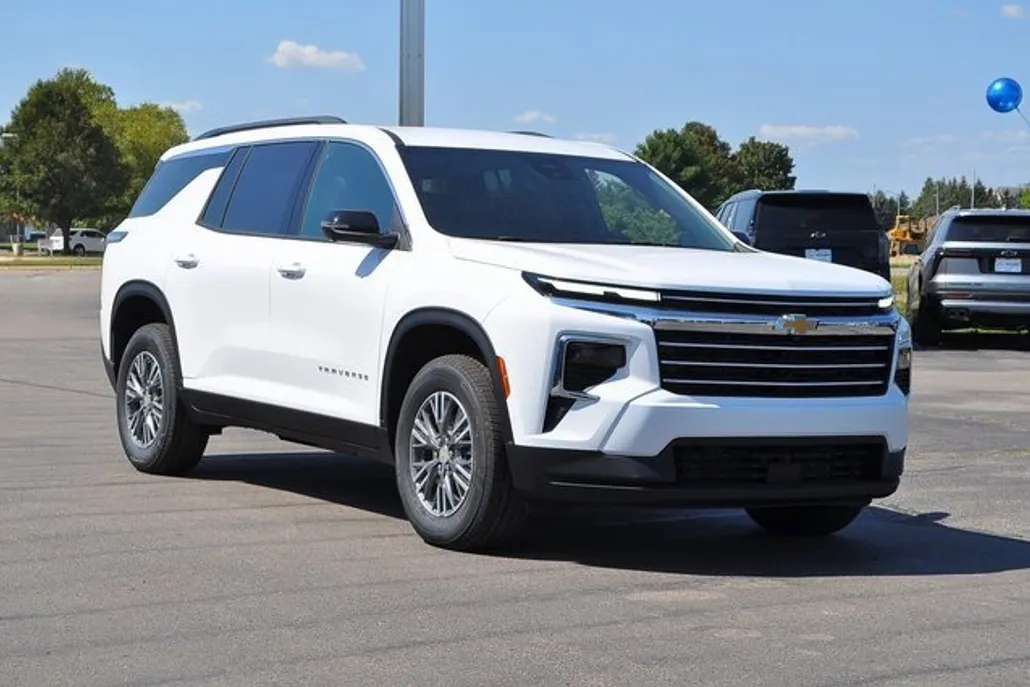 2026 Chevrolet Traverse photo 1