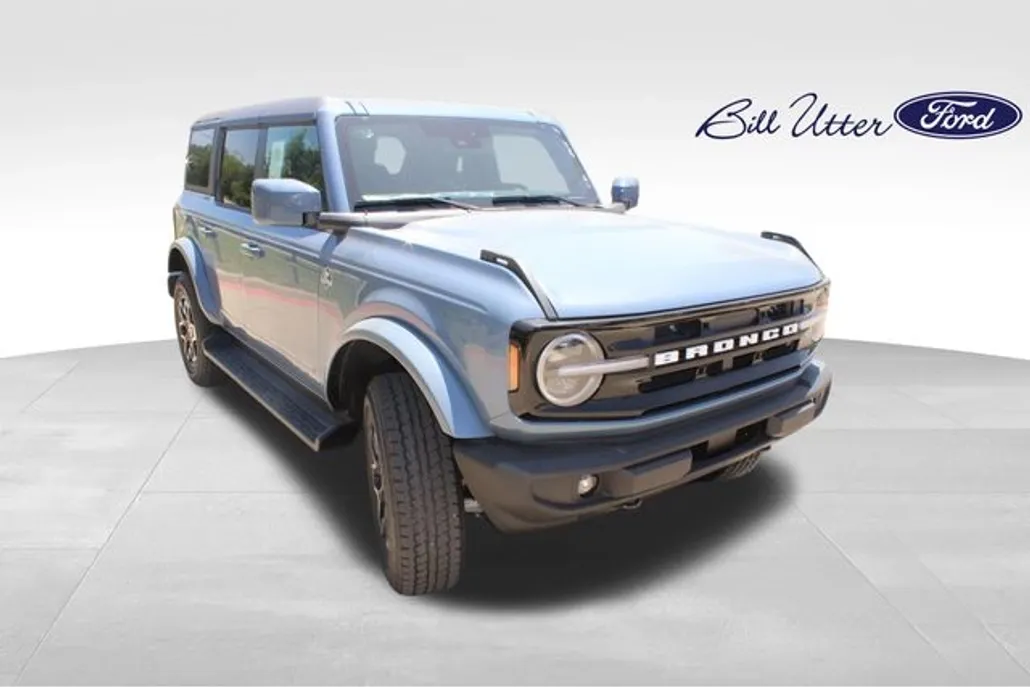 2025 Ford Bronco Outer Banks photo 1