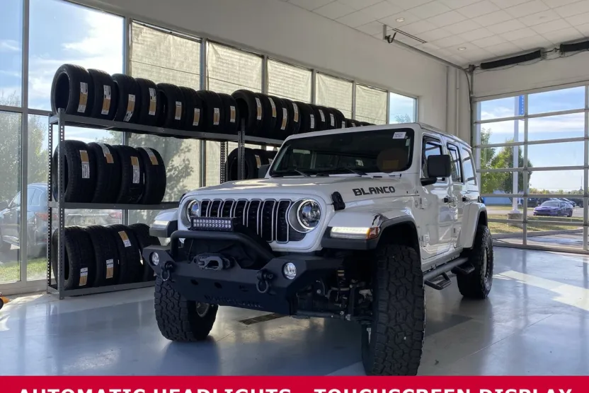 2024 Jeep Wrangler Sahara photo 1