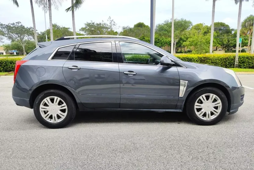 2013 Cadillac SRX Luxury photo 1