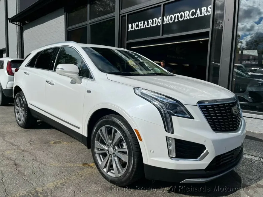 2021 Cadillac XT5 Platinum Premium Luxury photo 1
