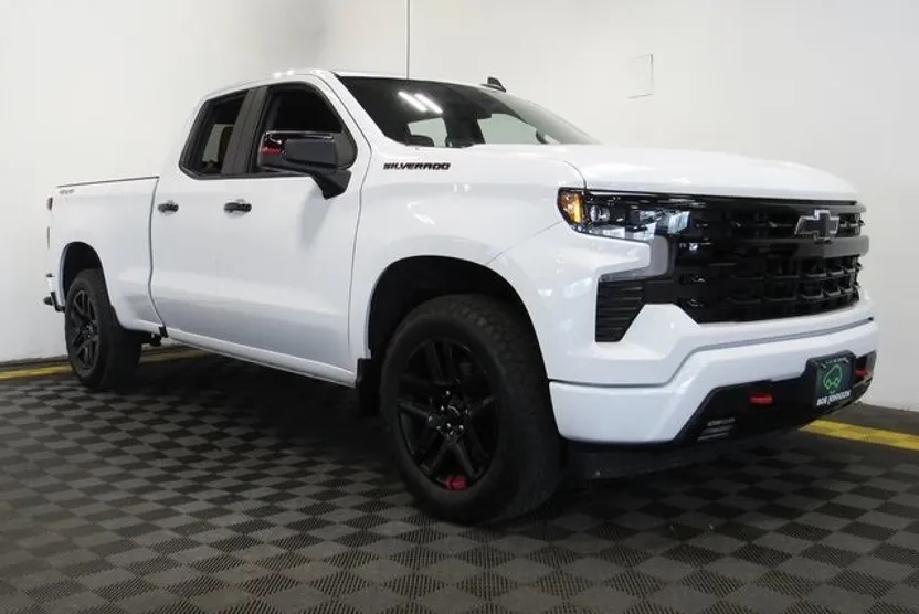 2022 Chevrolet Silverado 1500 RST photo 1