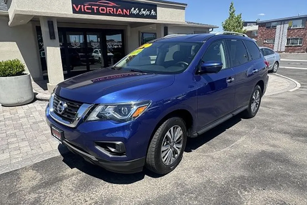 2020 Nissan Pathfinder 4x4 SL photo 1