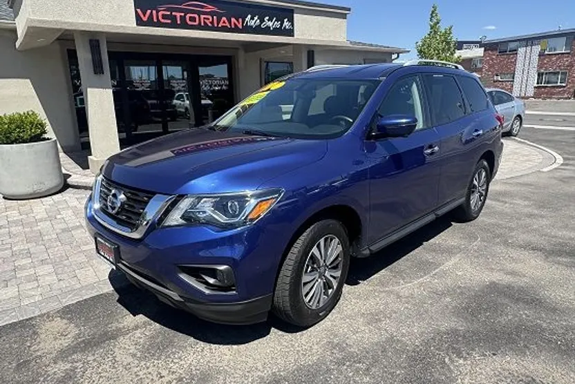 2020 Nissan Pathfinder 4x4 SL photo 1