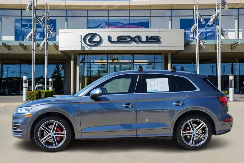 2018 Audi SQ5 Prestige photo 1