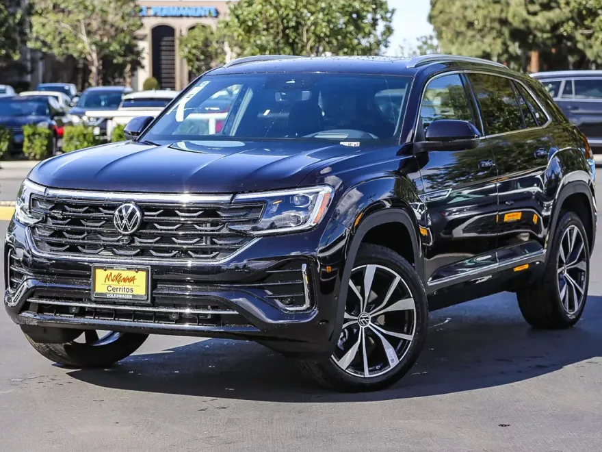 2025 Volkswagen Atlas Cross Sport SEL Premium R-Line photo 1