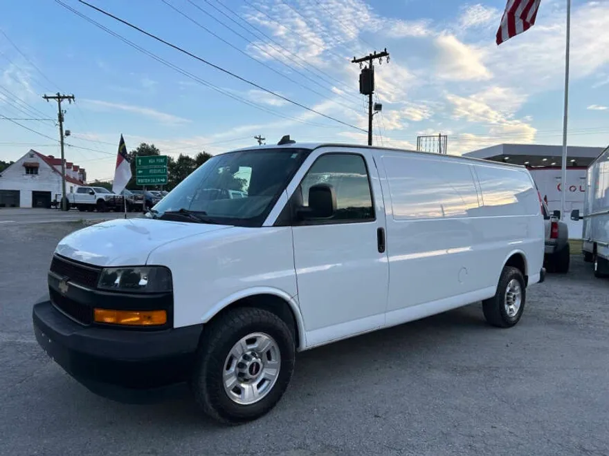 2018 Chevrolet Express 2500 Cargo Van photo 1
