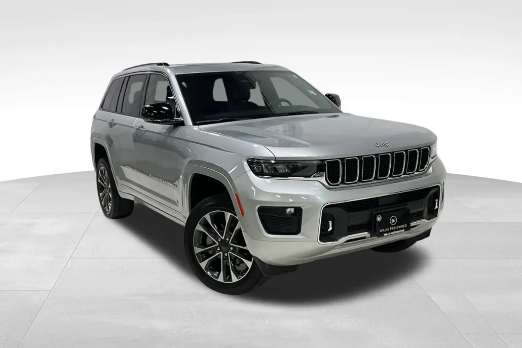 2023 Jeep Grand Cherokee Overland photo 1
