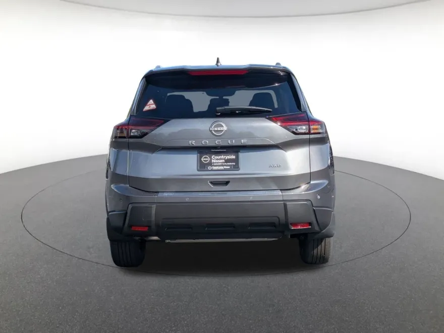 2026 Nissan Rogue SV photo 1