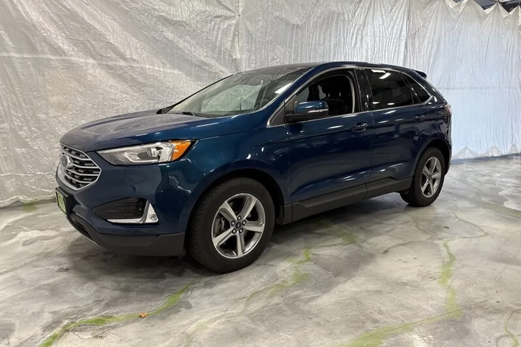 2020 Ford Edge SEL photo 1