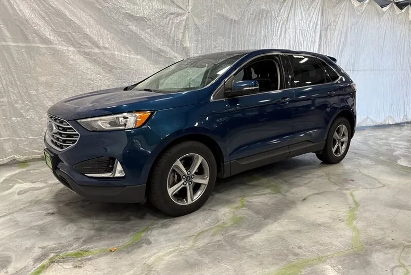 2020 Ford Edge SEL photo 1