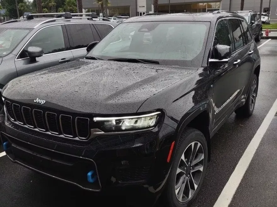 2023 Jeep Grand Cherokee Overland 4xe photo 1