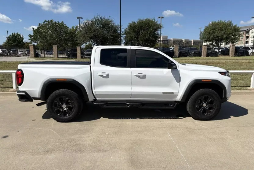 2024 Gmc Canyon Elevation photo 1