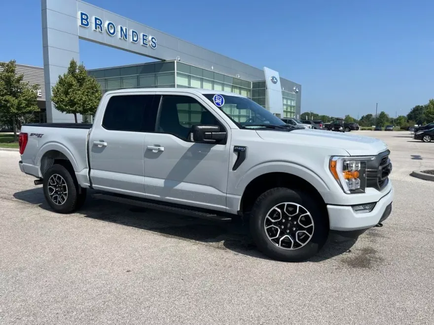 2023 Ford F-150 XLT photo 1