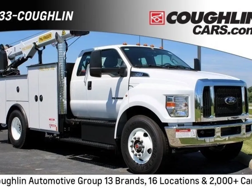 2024 Ford F-750 photo 1