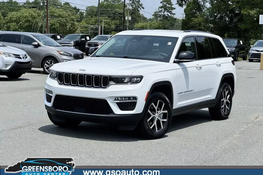 2023 Jeep Grand Cherokee Limited photo 1