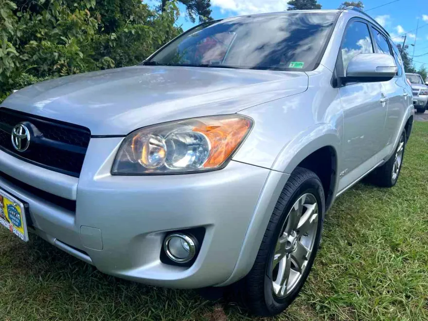2010 Toyota RAV4 Sport photo 1