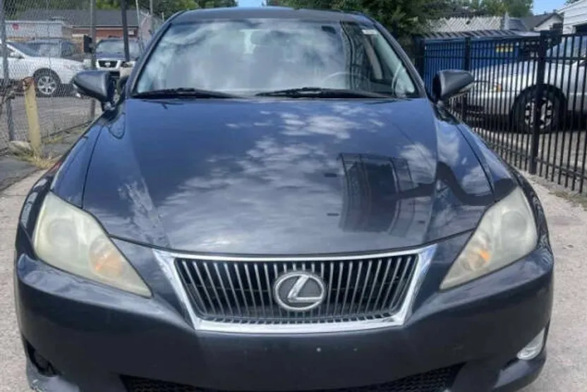2010 Lexus IS 250 photo 1