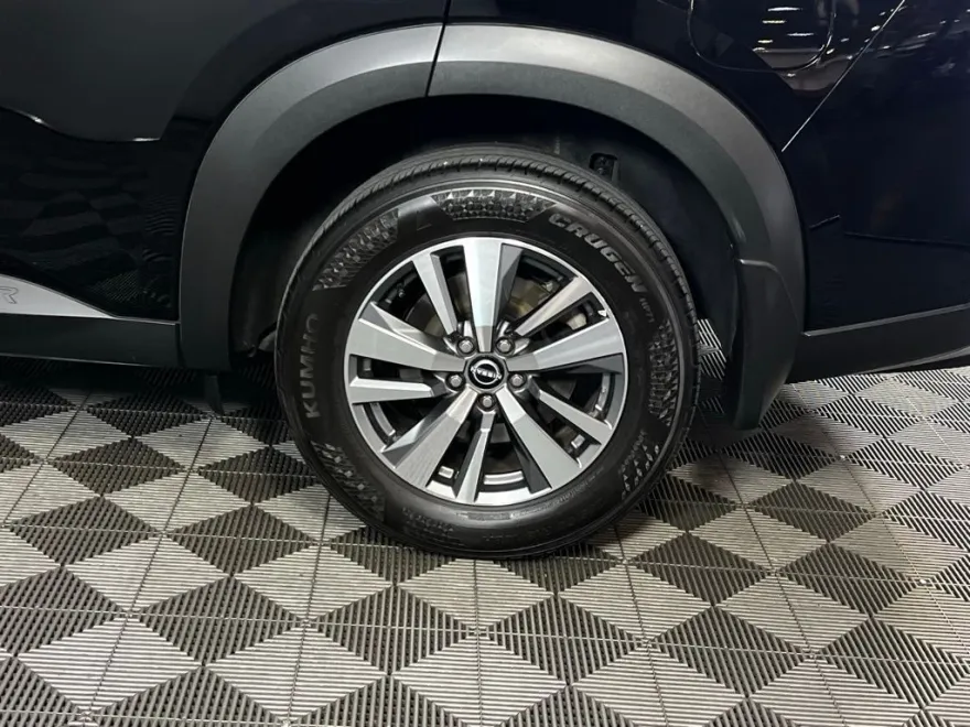2023 Nissan Pathfinder SL photo 1