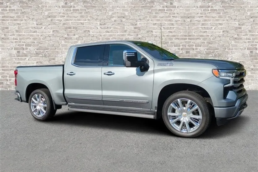 2024 Chevrolet Silverado 1500 High Country photo 1