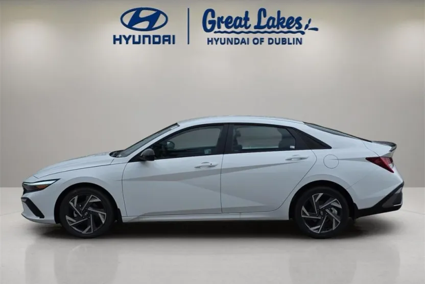 2025 Hyundai Elantra Hybrid SEL Sport photo 1