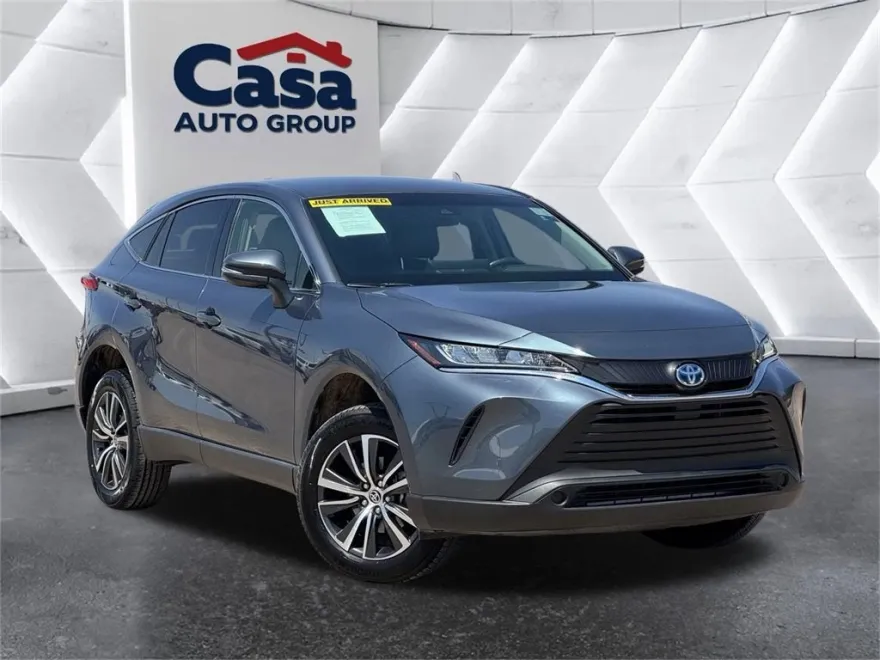 2022 Toyota Venza LE photo 1