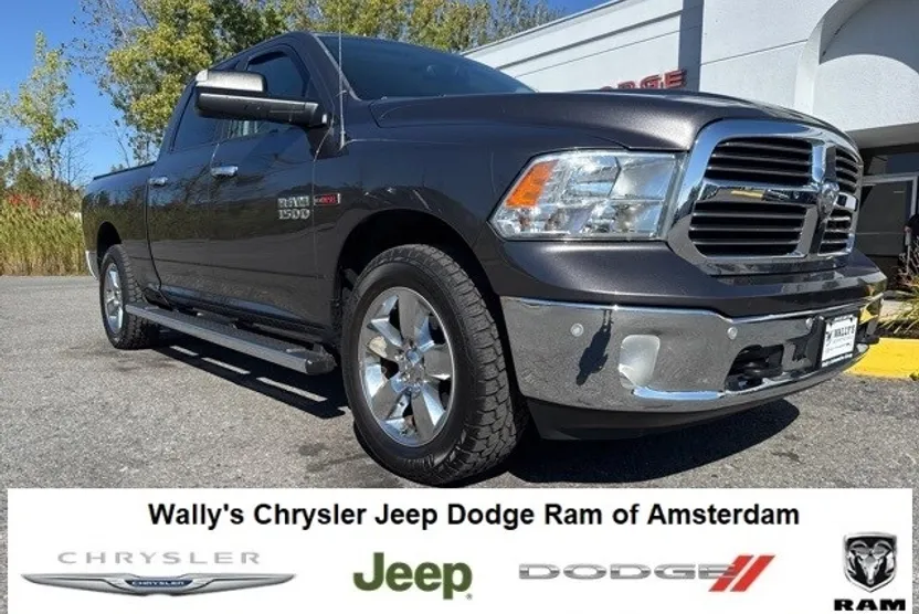 2016 Ram 1500 SLT photo 1