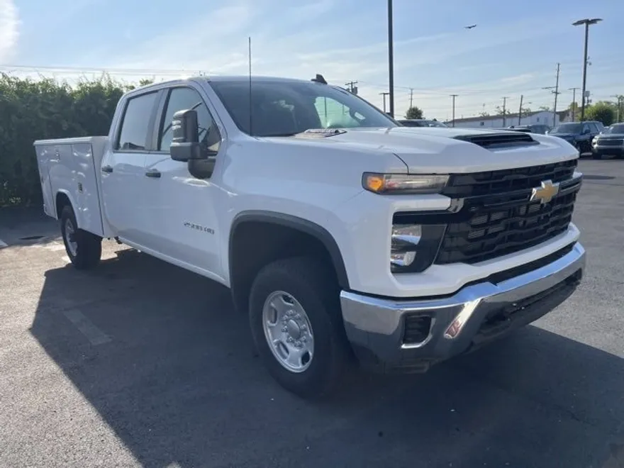 2024 Chevrolet Silverado 2500HD photo 1