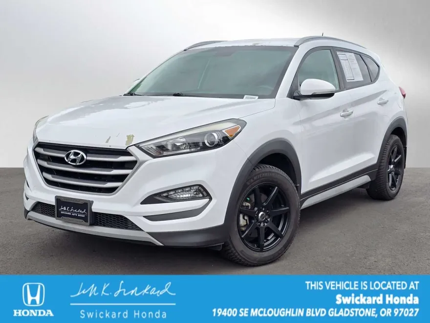 2017 Hyundai Tucson Sport photo 1