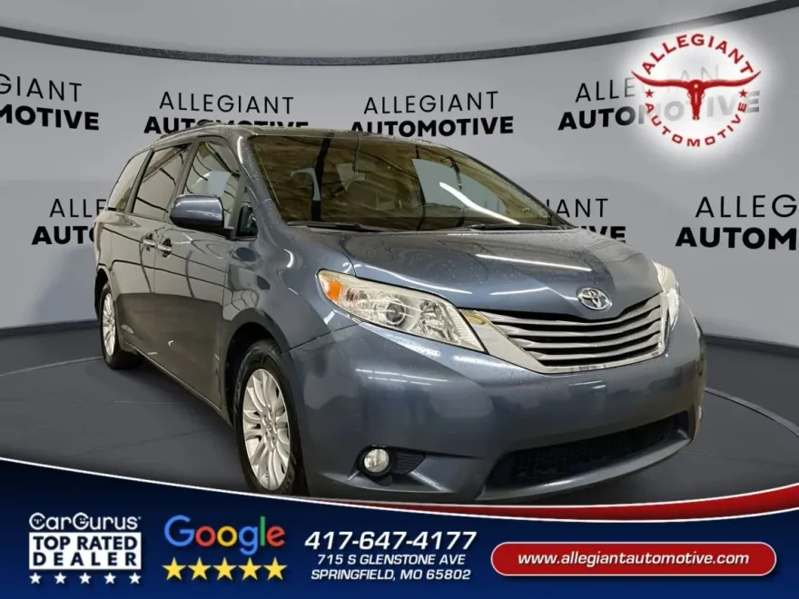 2015 Toyota Sienna XLE Premium photo 1