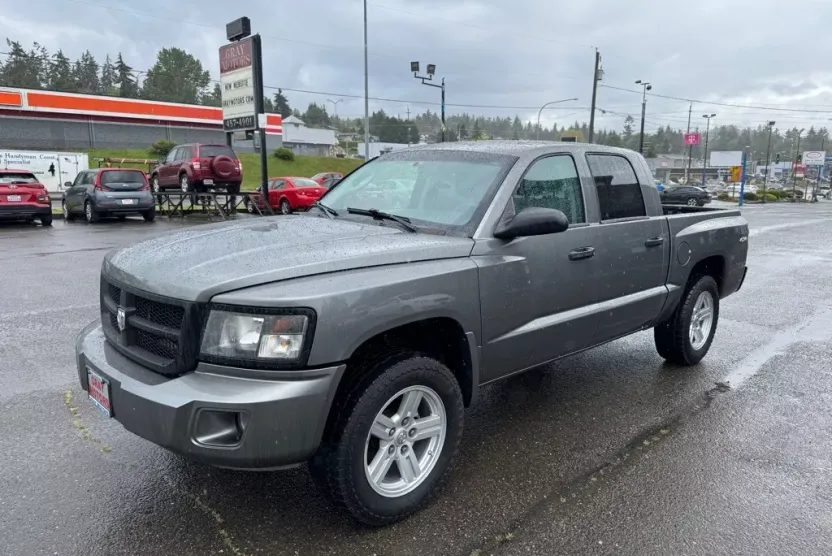 2008 Dodge Dakota SXT photo 1