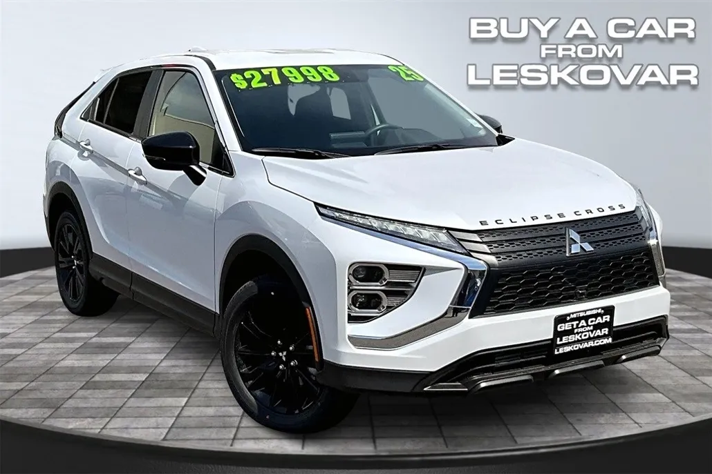 2025 Mitsubishi Eclipse Cross LE photo 1
