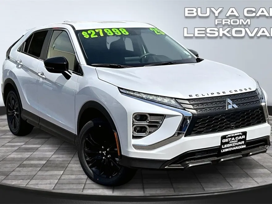 2025 Mitsubishi Eclipse Cross LE photo 1