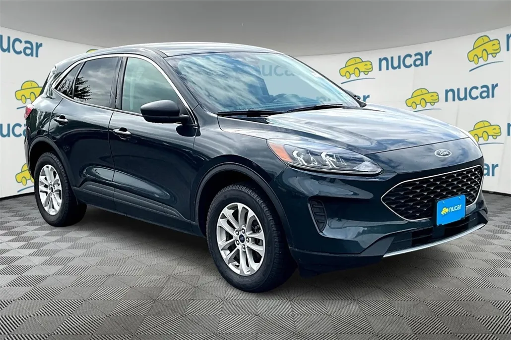 2022 Ford Escape SE photo 1