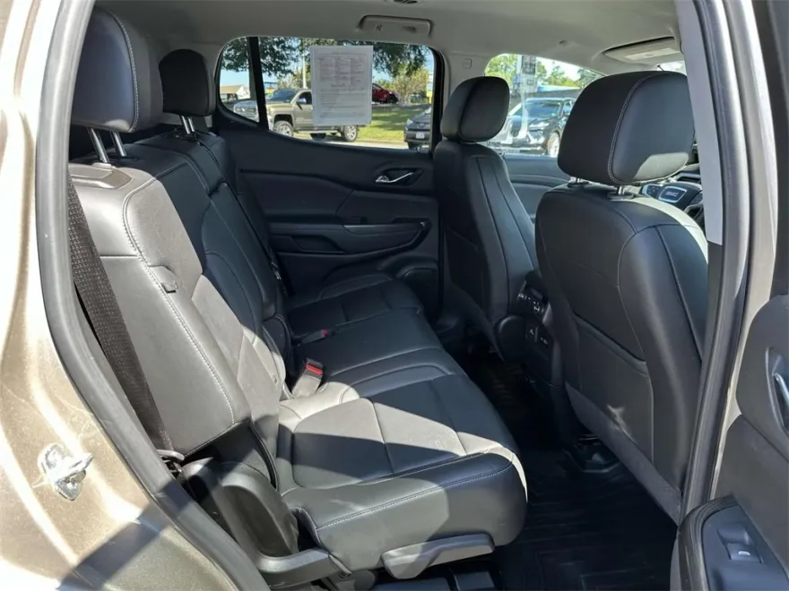 2023 Gmc Acadia SLT photo 1