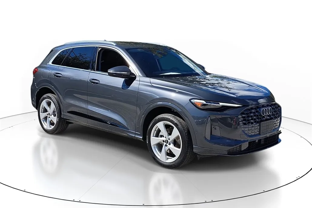 2025 Audi Q5 2.0T Premium Plus photo 1