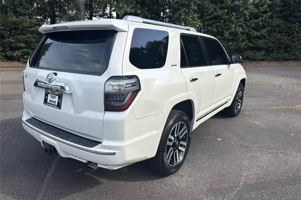 2018 Toyota 4Runner Limited photo 1