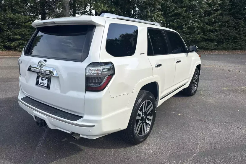 2018 Toyota 4Runner Limited photo 1