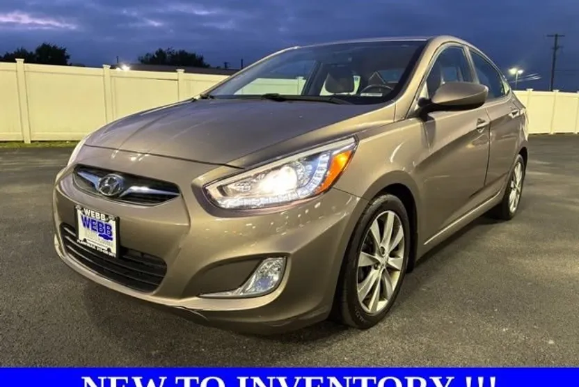2014 Hyundai Accent GLS photo 1