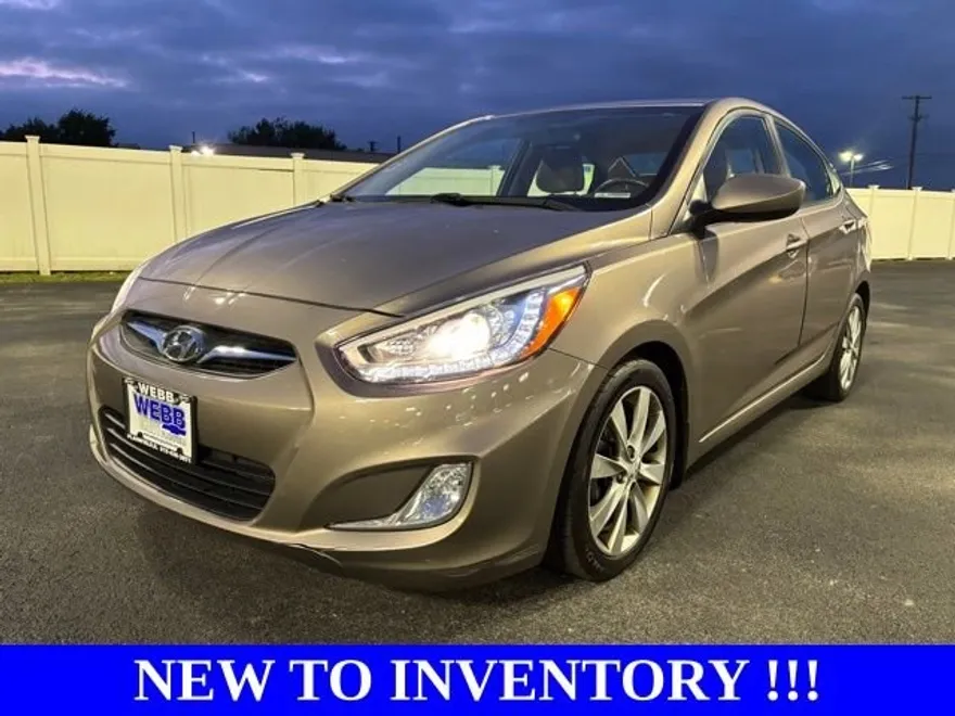 2014 Hyundai Accent GLS photo 1