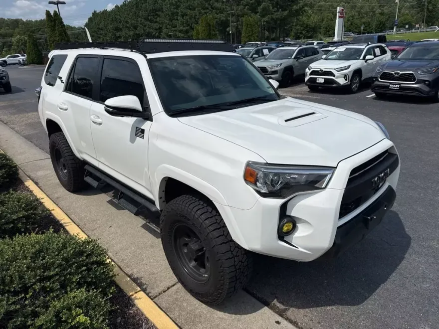 2023 Toyota 4Runner Off-Road TRD Premium 4WD photo 1