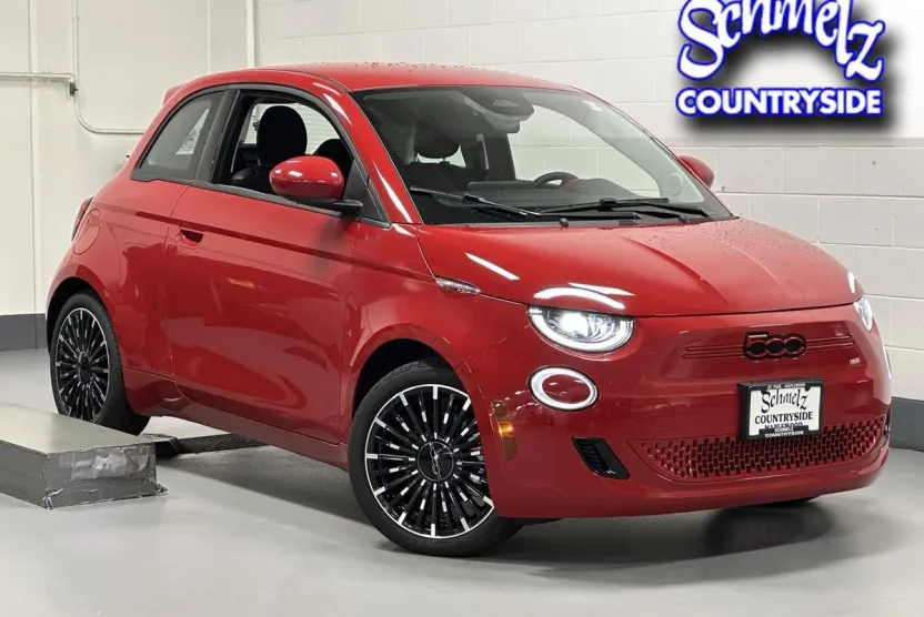 2024 Fiat 500e Red photo 1