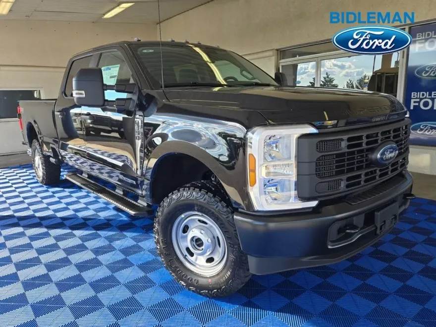 2026 Ford F-350 XL photo 1